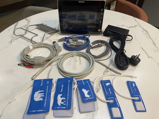 ECG ICU Multi-Parametro do paciente Monitor portátil Equipamento hospitalar Opcional ETCO2 versão animal