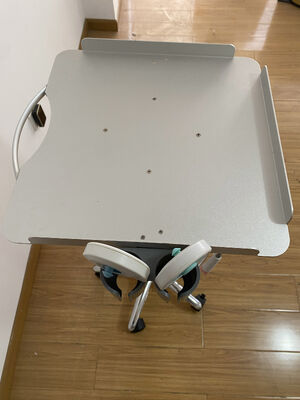 Trolley de monitoramento de pacientes de metal de design moderno com serviço OEM para carrinho médico do hospital