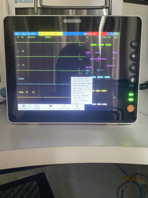 Monitores de sinais vitais para ambulância e ECG para pacientes hospitalizados