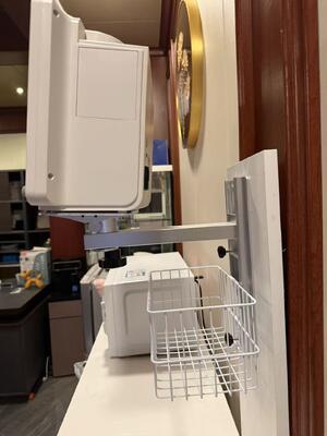 Bracket de montagem de parede de metal ajustável em altura para braço de suporte do monitor do paciente na enfermaria do hospital