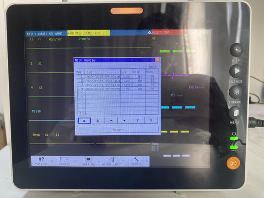 Display LCD a cores de 8 polegadas Multi Parâmetro Monitor do paciente Instrumento certificado ISO classe II com 1 ano de garantia