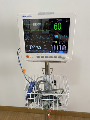 Certificado ISO 12,1 polegadas Display LCD a cores Multi Parâmetro Monitor do paciente com opções de montagem Trolley / Wall Bracket